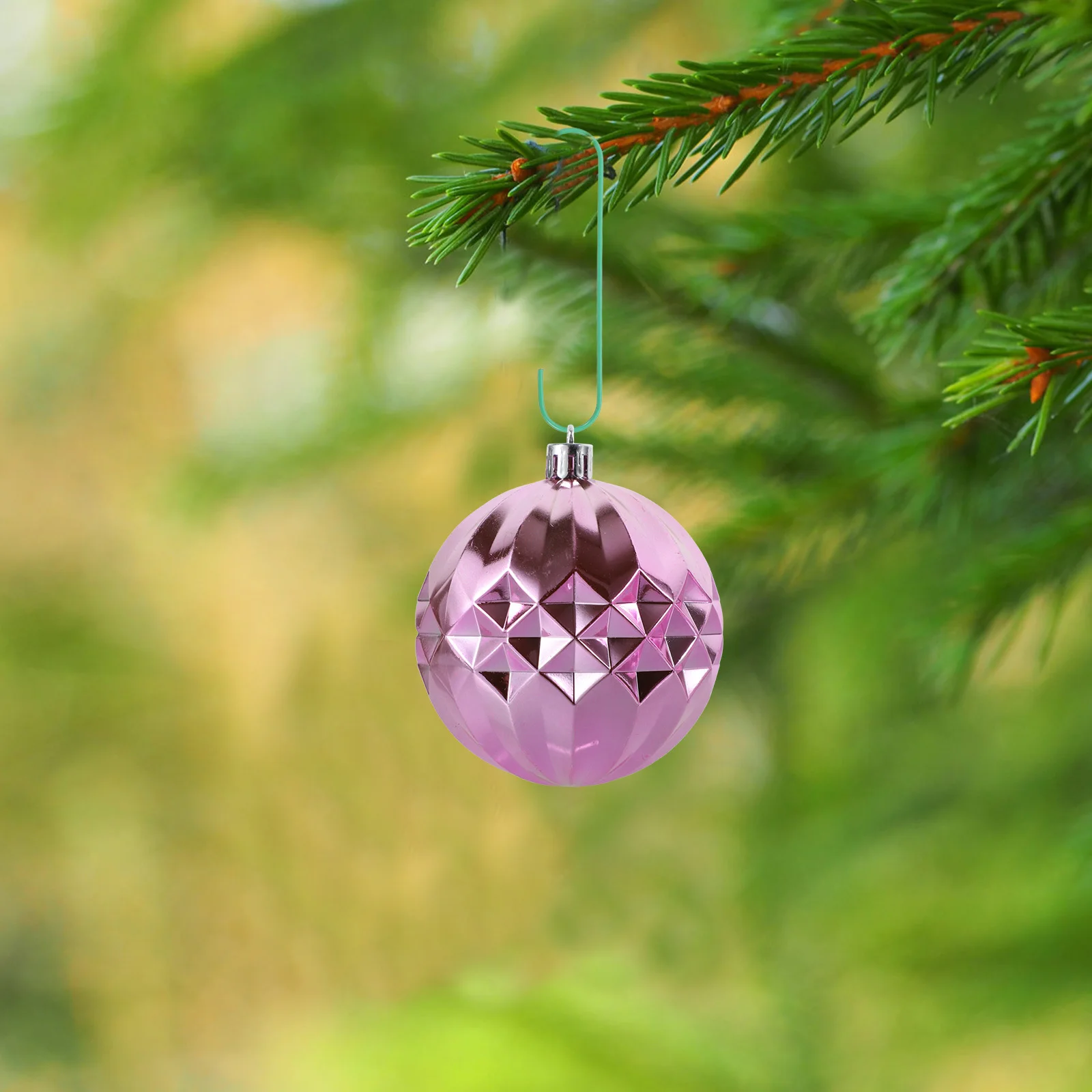 

100Pcs C Shaped Christmas Hooks Heavy Duty Iron Ornament Hangers for Tree Decorations Secure Hanging Holiday Party Decoration