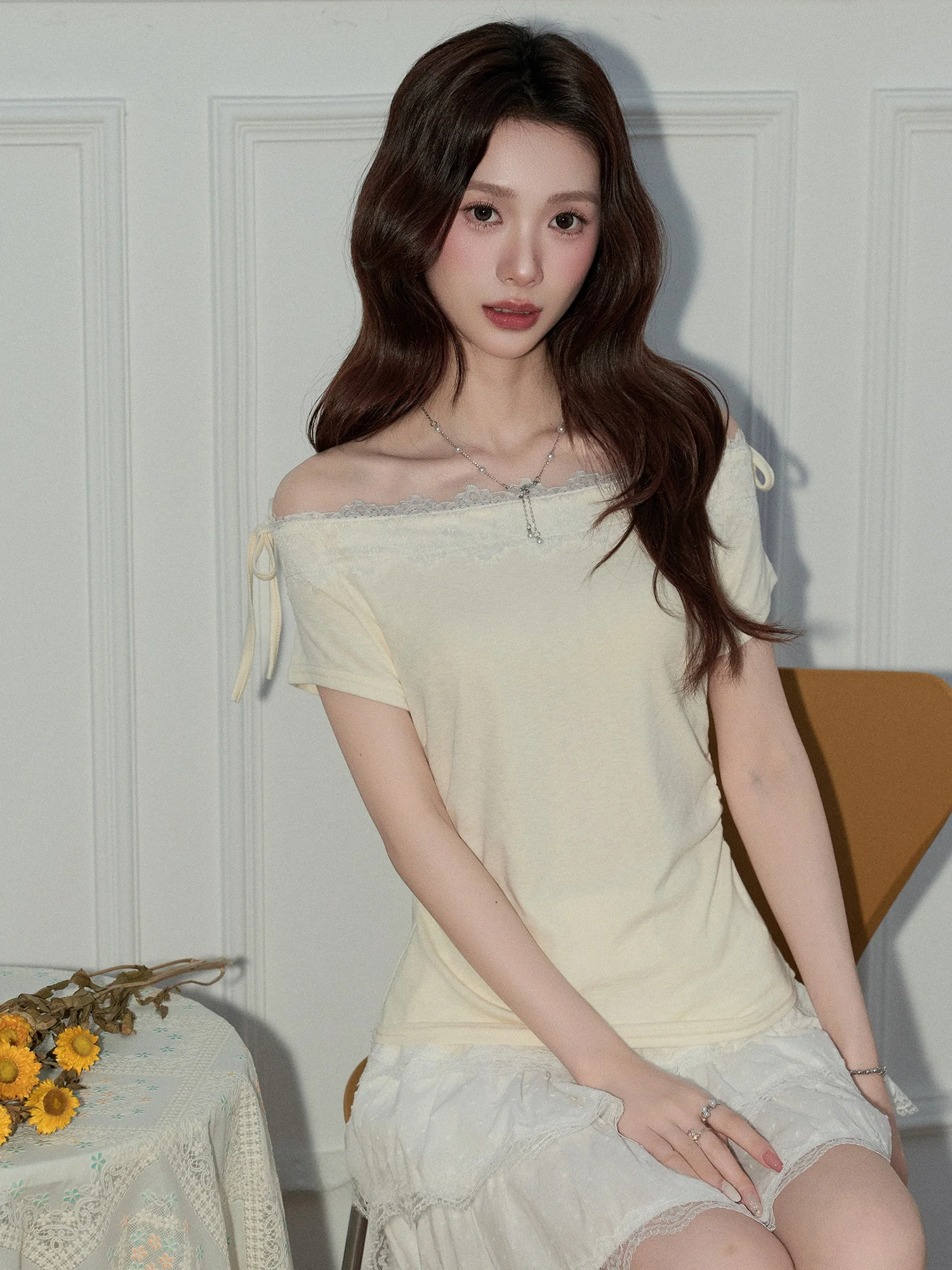

Summer New Style Women's Slim Fit Short Sleeve T-shirt Lace Patchwork One Shoulder Design Breathable Casual Top for Students