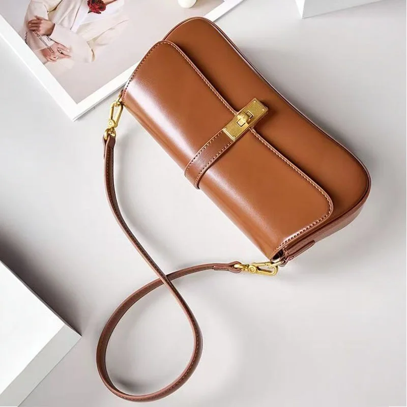 2026 new versatile single room crossbody bag with solid color metal decoration and three-dimensional effect under arm bag