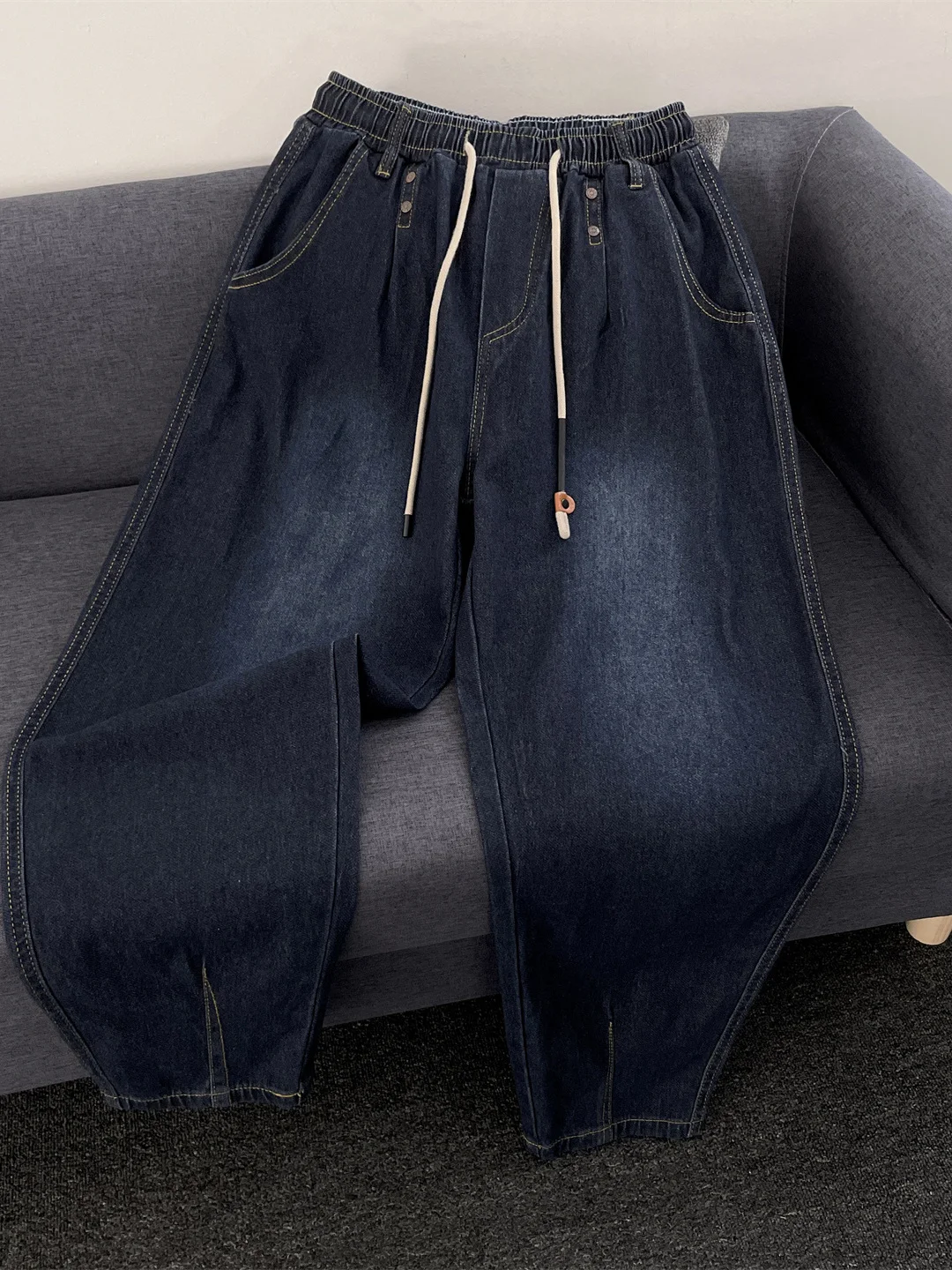 Gewassen geplooide jeans voor heren Herfst Winter Diepblauwe eenvoudige losse denimbroek Amerikaanse casual mode herenbroek