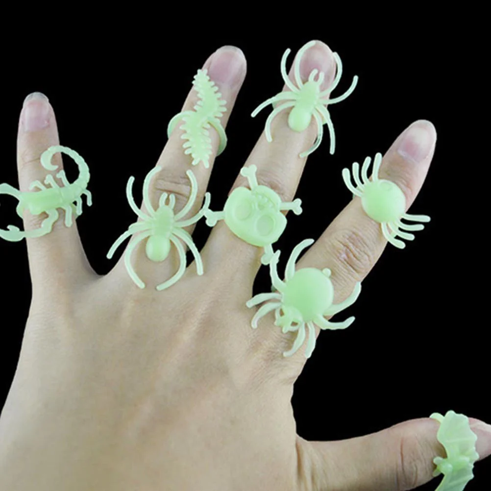 

24 Pcs Light up Ring Toys Glow The Dark Rings Ghost Head Props Glowing Halloween Finger