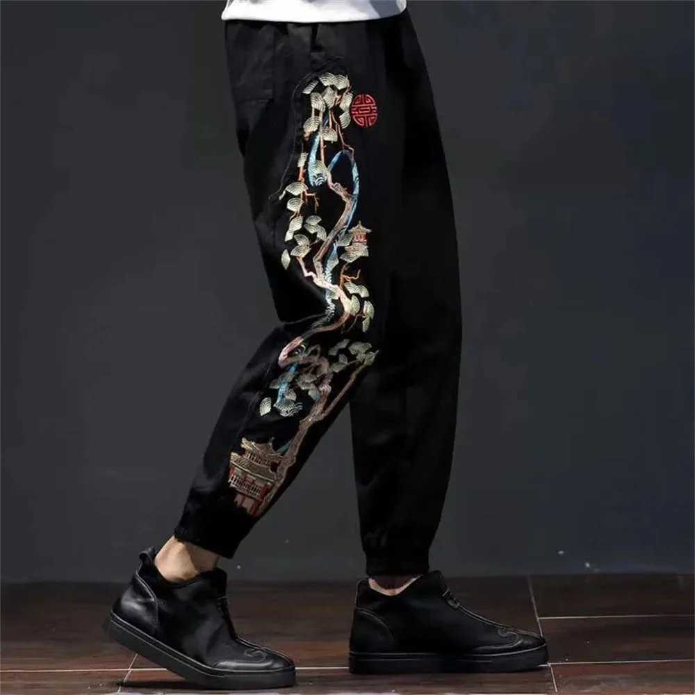 Chinese style men's pants Guocao Heavy industry embroidery retro loose casual pants Fashion bunched foot pants small foot Haren