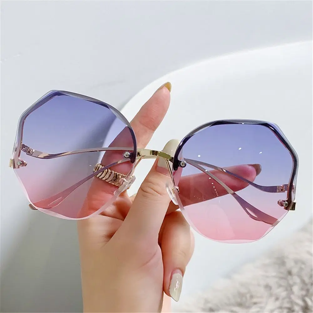 2021 Fashion Metal Curved Temples Eyewear Ocean Lens Sun Glasses Gradient Sunglasses Vintage Rimless Sunglasses