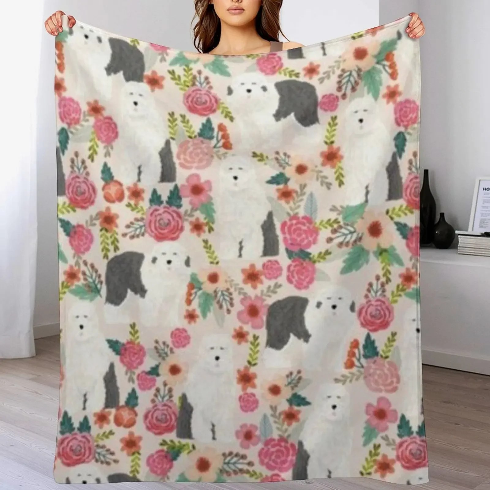 

OLD ENGLISH SHEEPDOG Throw Blanket Cozy Napping Blanket Gift for Mom Dad