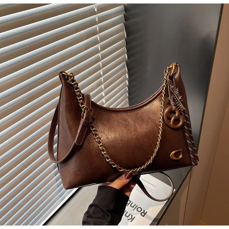 

2026 New High-end Women's Bag Large-capacity Simple Fashion Chain Shoulder Underarm Bag Retro Versatile Messenger Commuter Bag