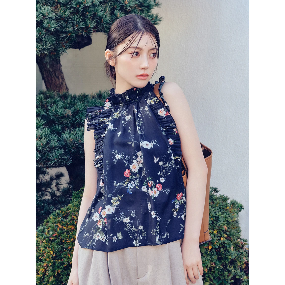 

Elegant Style Floral Accordion Pleat Shirt with Knot Ribbon And Flying Sleeve for Women Summer Polyester Fiber Blouse