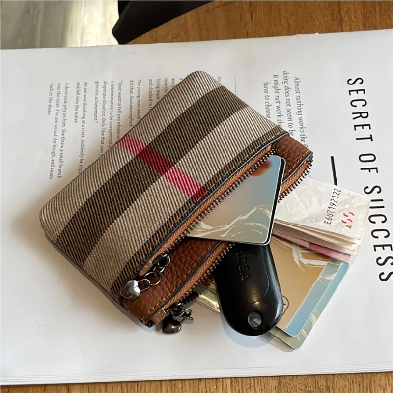 Stylish Mini Coin Purse with Multiple Compartments,  Beige & Black Design, Perfect for Everyday Use, Small Purse