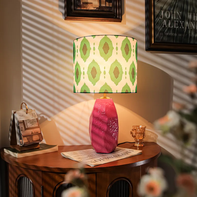 Pink Ceramic Memphis Desk Lamp Medieval Color Blocking Living Room Bedroom Study Bedside Decoration Retro Atmosphere Table Light