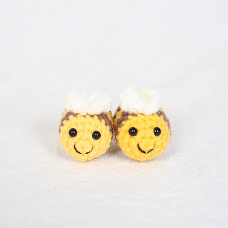 

Novelty Creative Cute Knitting Bee Keychain Pendant Fashion Funny Bees Keyring Exquisite Backpack Decoration Accessories Gifts