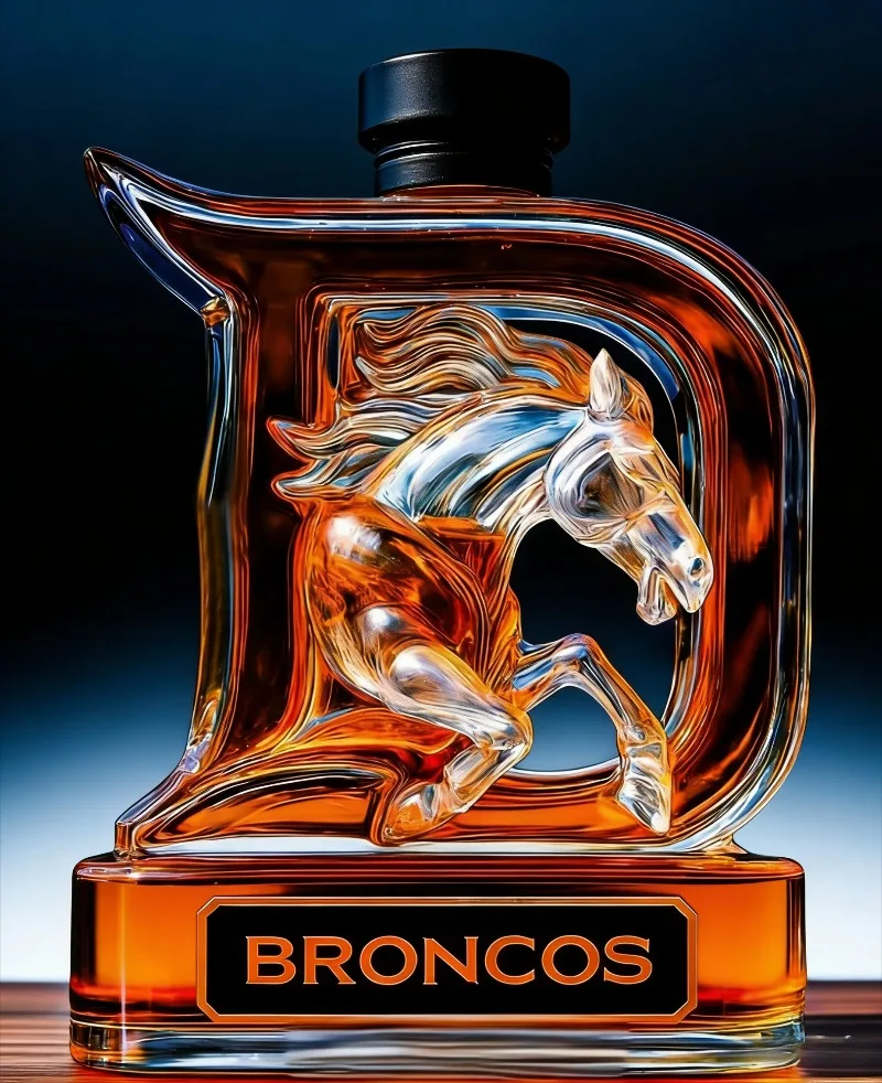 

Creative Galloping Horse Whiskey Decanter, D-Shaped Glass Liquor Bottle with Black Lid, Bar Decor Gift for Men