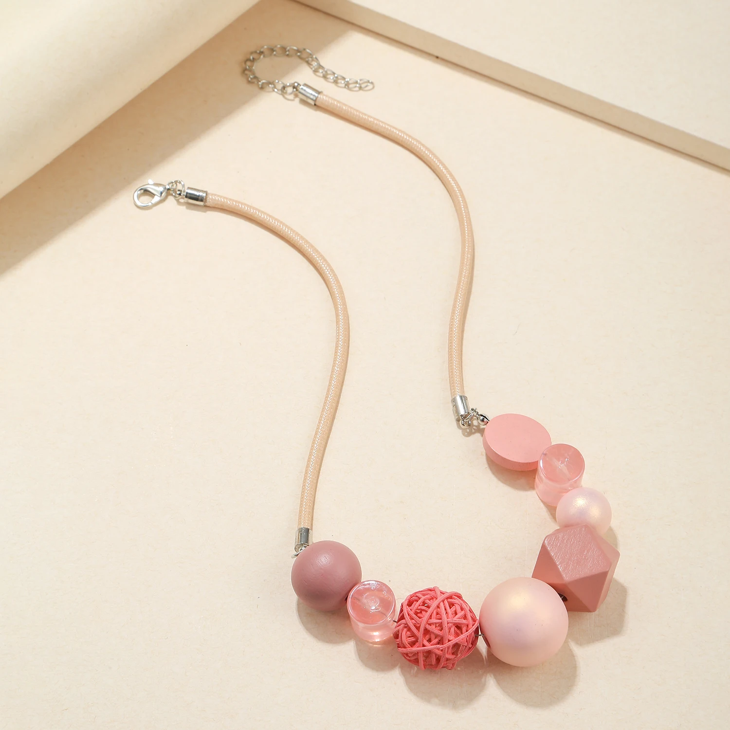 Vintage Handmade Geometric Wood Beads Necklace for Women Pink Cute Romantic Rope Chain Necklaces Pendants Sweet Fashion Necklace