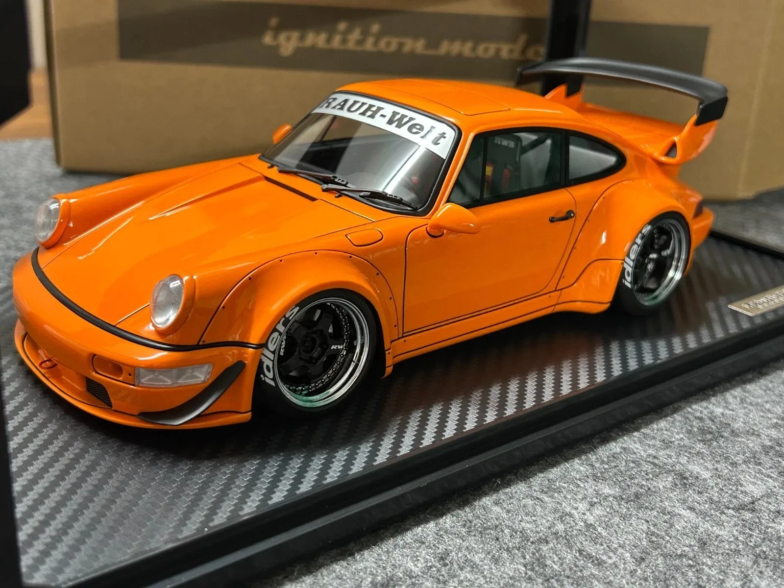 

Модель зажигания 1/18 RWB 974, литая оранжевая смола, ограниченная серия IG3005
