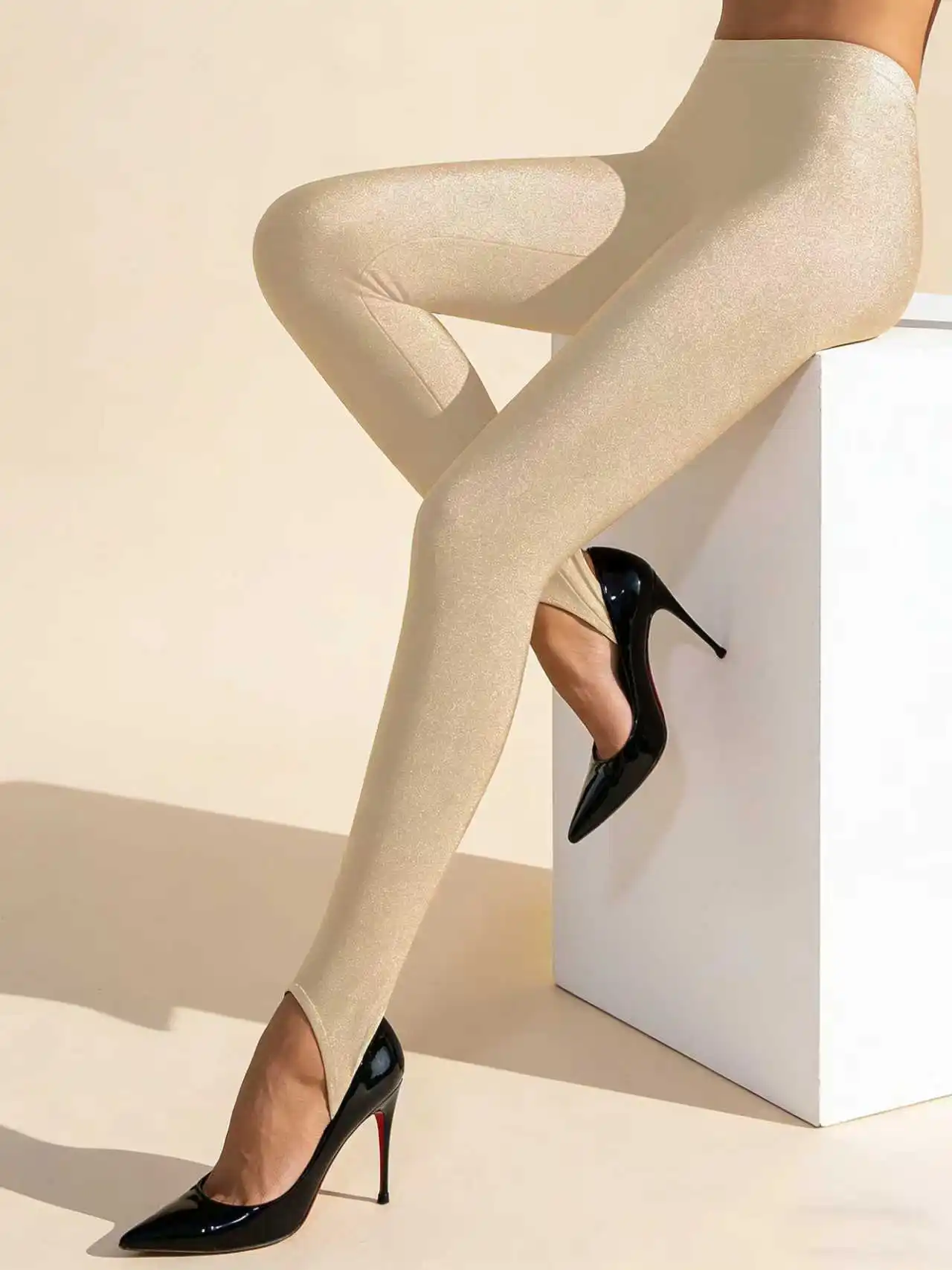 Frühlings- und Sommer-Neuheit: Damen-Nylon-Glanzhose mit Fußberührendem Bund, Farbenfrohe Dopamin-Tight-Hose