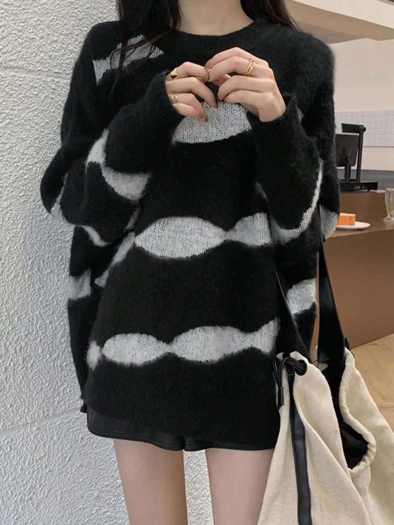 South Korea's Dongdaemun Autumn and Winter Sexys Retro Zebra Pattern Long-Sleeved Pullover Sweater Outer Wear Mid-Length Women