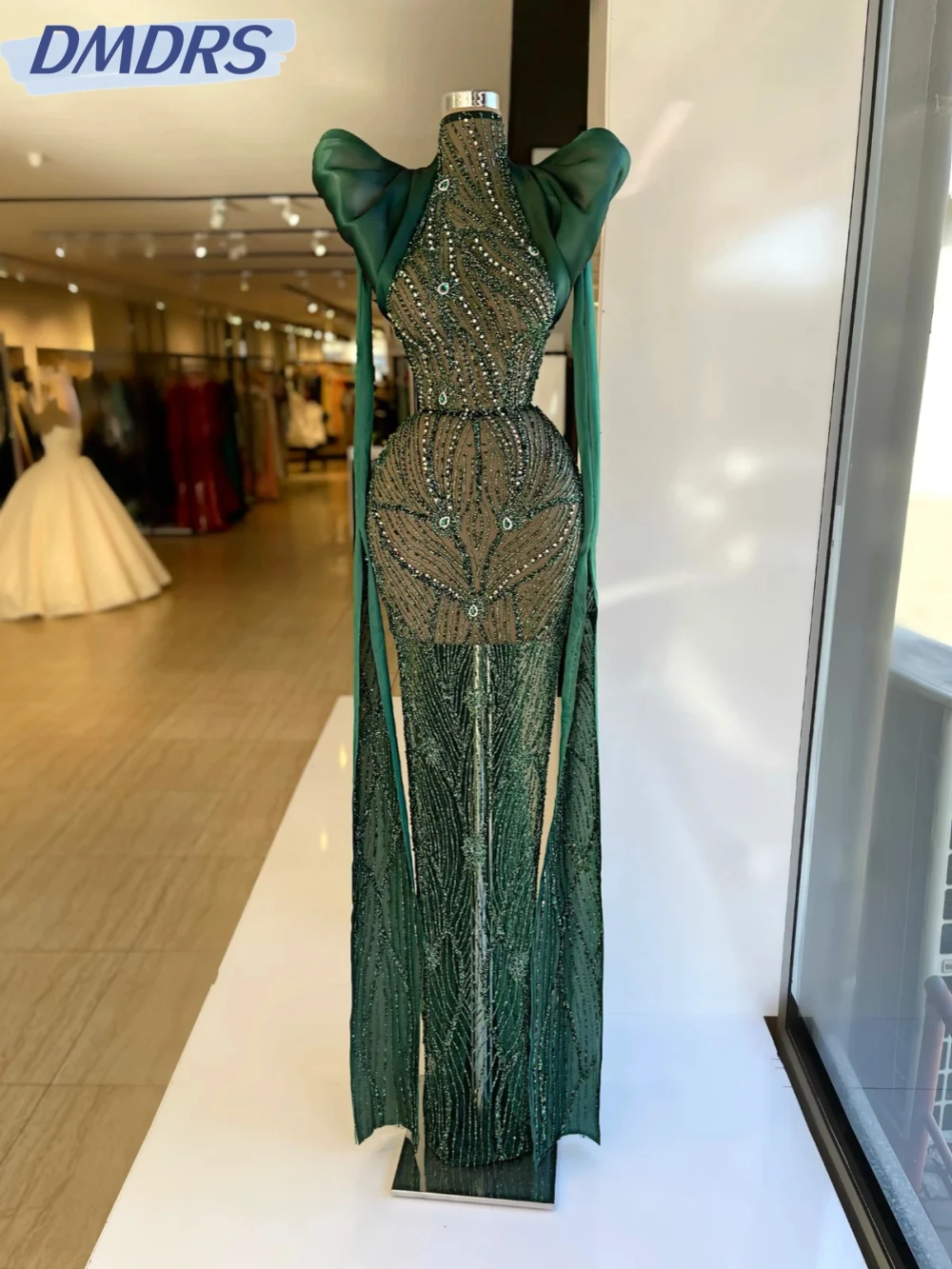 

Dark Green Beaded Crystal Straight Long Evening Dress Illusion High Collar Wedding Party Gown Luxurious Stunning Prom Dresses