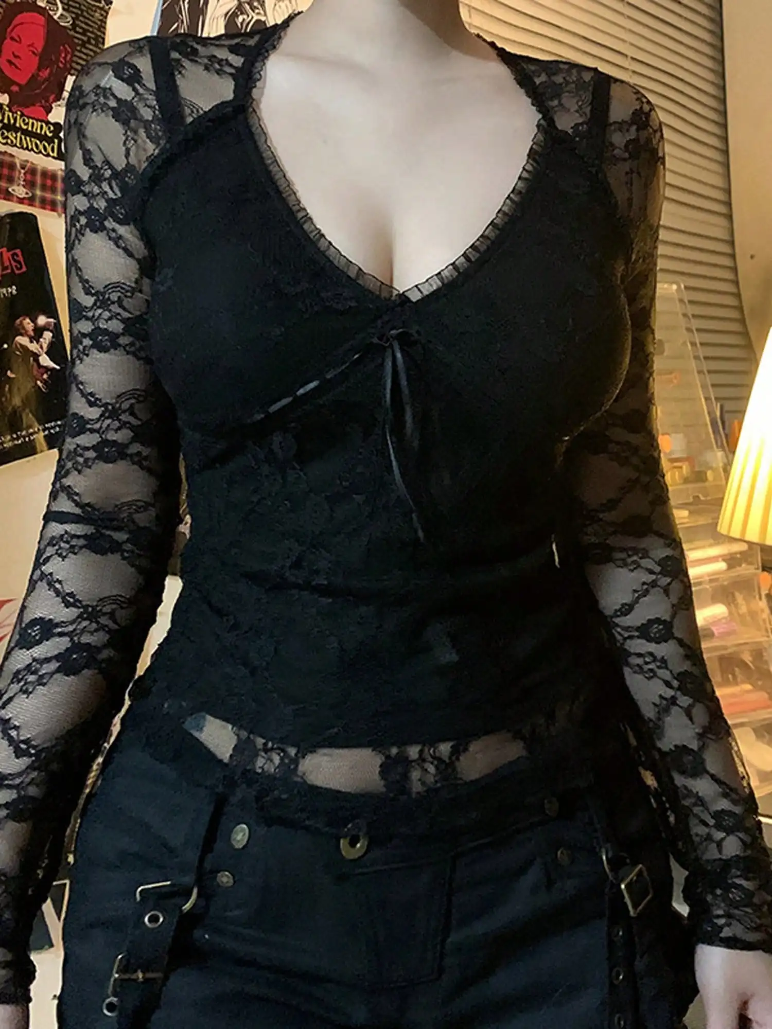 

Black Lace Long Sleeve V-Neck Tie-Front Crop Top for Women