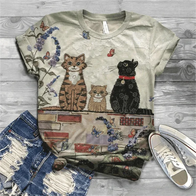 Vintage Women's T Shirt Anime Kitten Harajuku Clothing 2024 Casual Short-sleeved Tops Summer Female Pullover Loose Streetwear