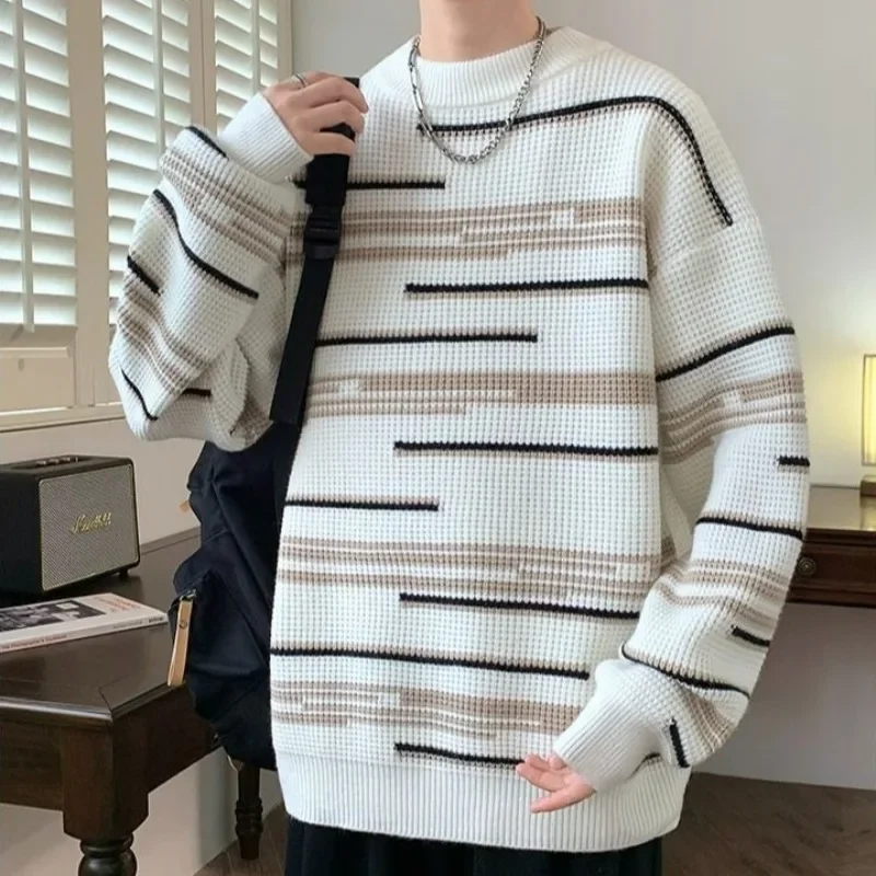 Runder Kragen neu in Pullover männlich Herbst und Winter Rundhals ausschnitt Herren Strick pullover ästhetisch gewebte Streetwear billige Top Strickwaren