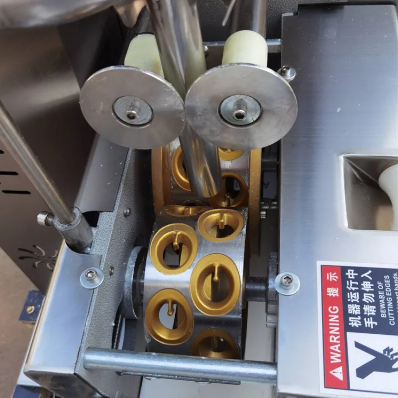 Type Dumpling Multifunctional Lace Dumpling Machine Commercial Imitation Handmade Dumpling Leek Box Machine