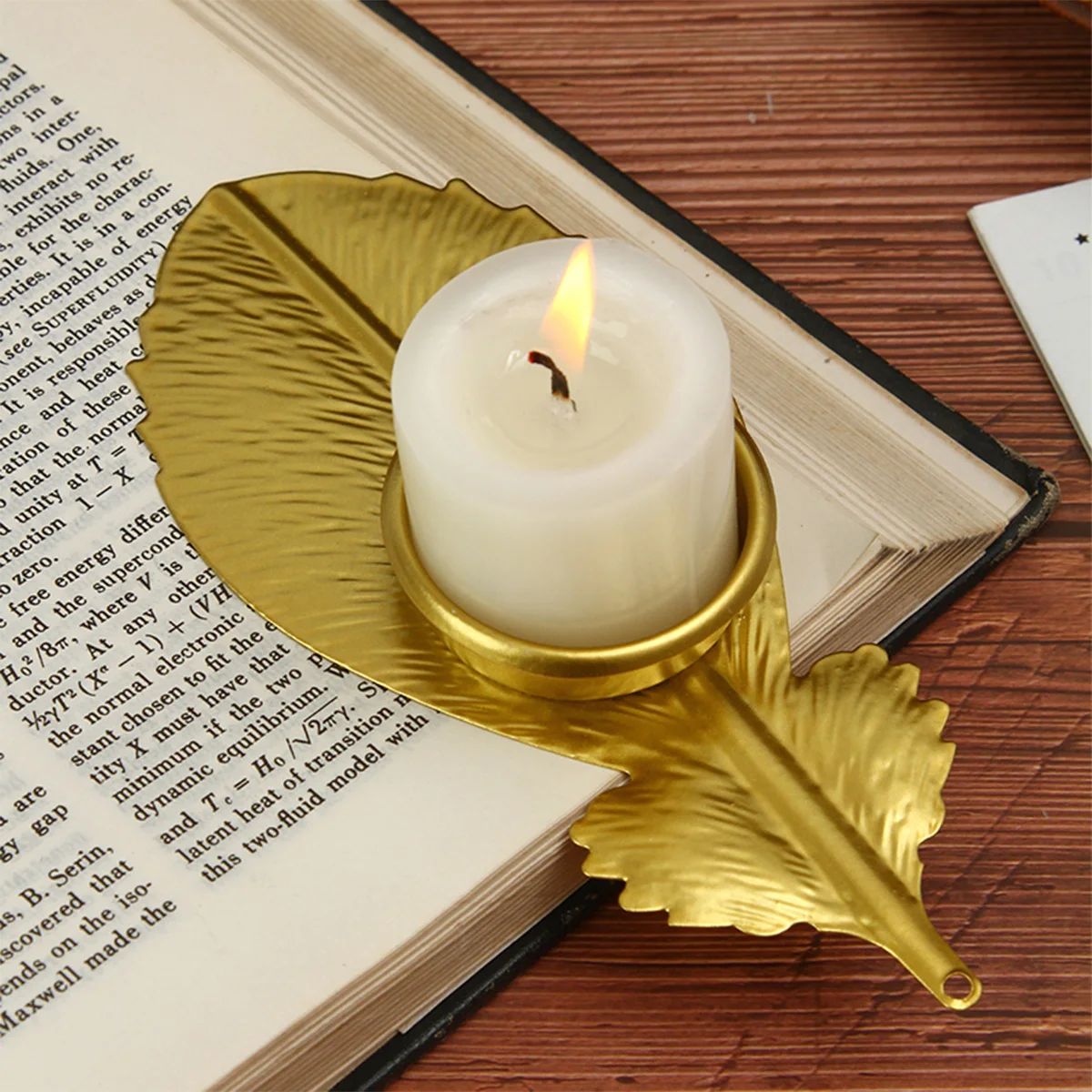 1 STÜCK, goldener blattförmiger Kerzenständer aus Metall, moderner und einfacher Kerzenständer für die Heim-Desktop-Dekoration