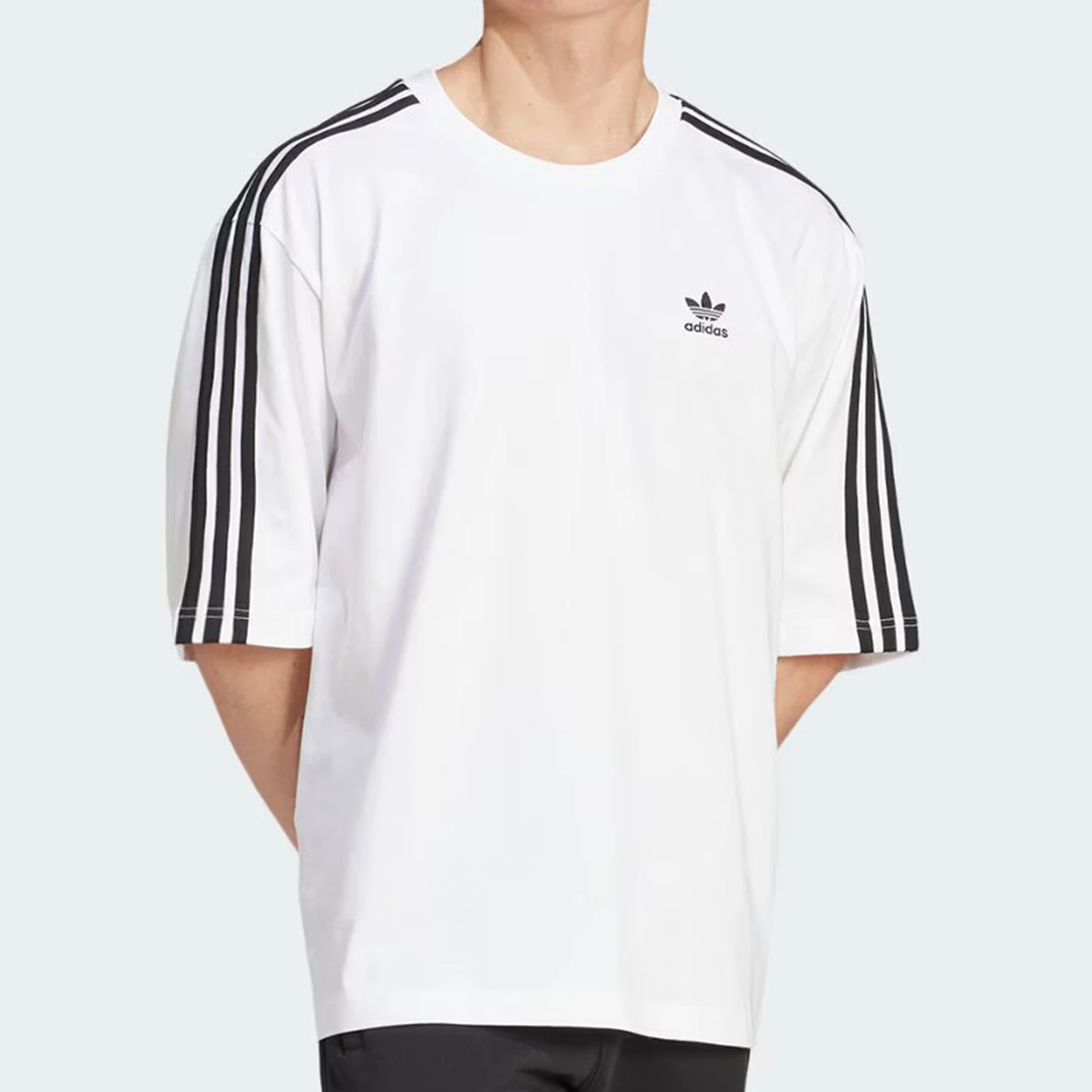 

Adidas genuine genuine Originals Men's Loose Breathable Casual Sport Short Sleeve IZ2474