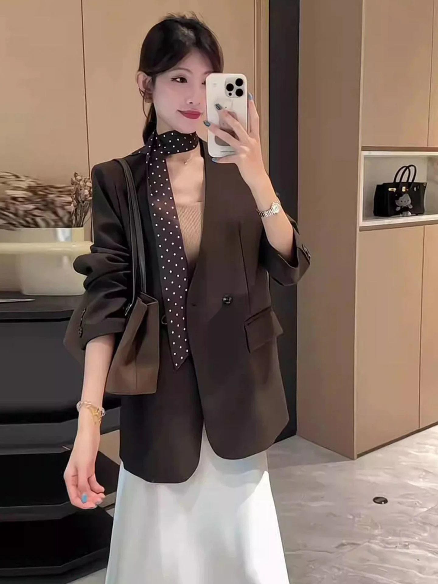 

Retro Elegant V-Neck Long Waistcoat Women's Casual Loose Fit Suit Jacket Autumn Fashion Korean Style Polyester Fiber