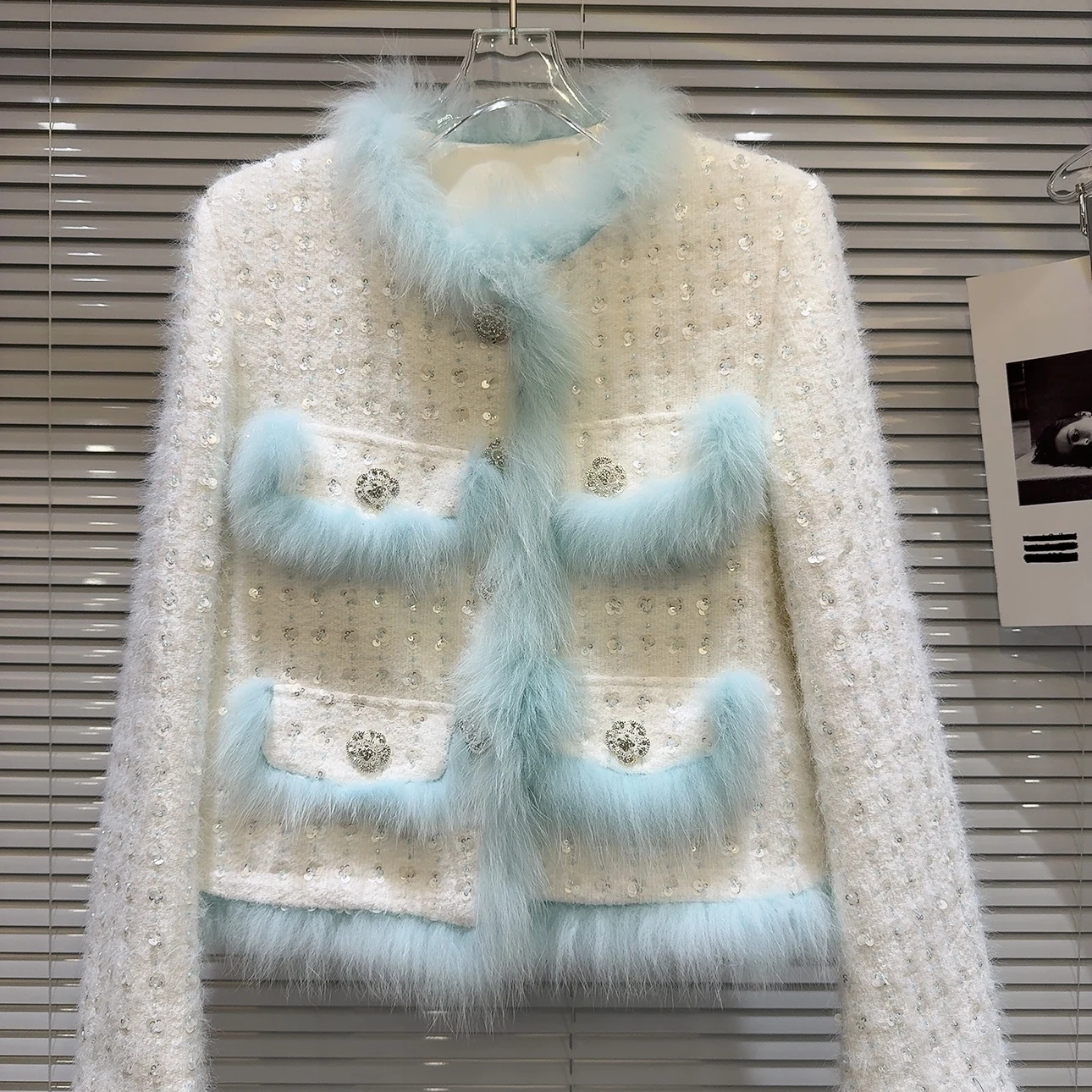 معطف نسائي طويل من القطن مُزين بفرو منخ مخملي من Faionable ort لشتاء 2023 معطف طويل بقصة مستقيمة