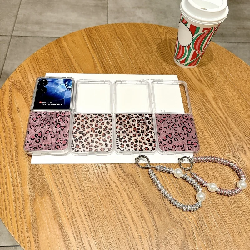 

Phone Case for XIAOMI MIX FLIP Leopard Print Phone Case XIAOMI MIX FLIP Fashion Bracelet Phone Case