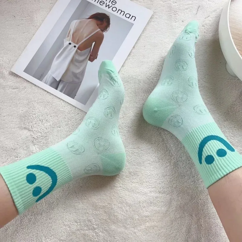 Women'S Stockings Middle Barrel Cotton Socks Cute Smiling Face Solid Color Socks For Women Breathable All-Match White Soft Socks