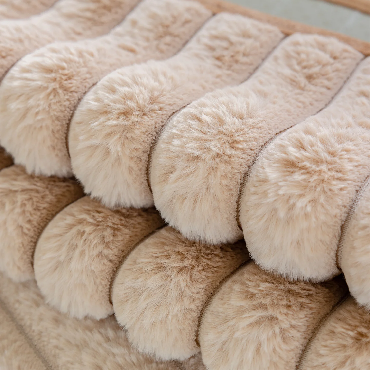 Stripe Thicken Immitation Rabbit Fur Plush Sofa Cover Non-Slip Couch Cushion Slipcover Towel for Living Room Sofa Blanket