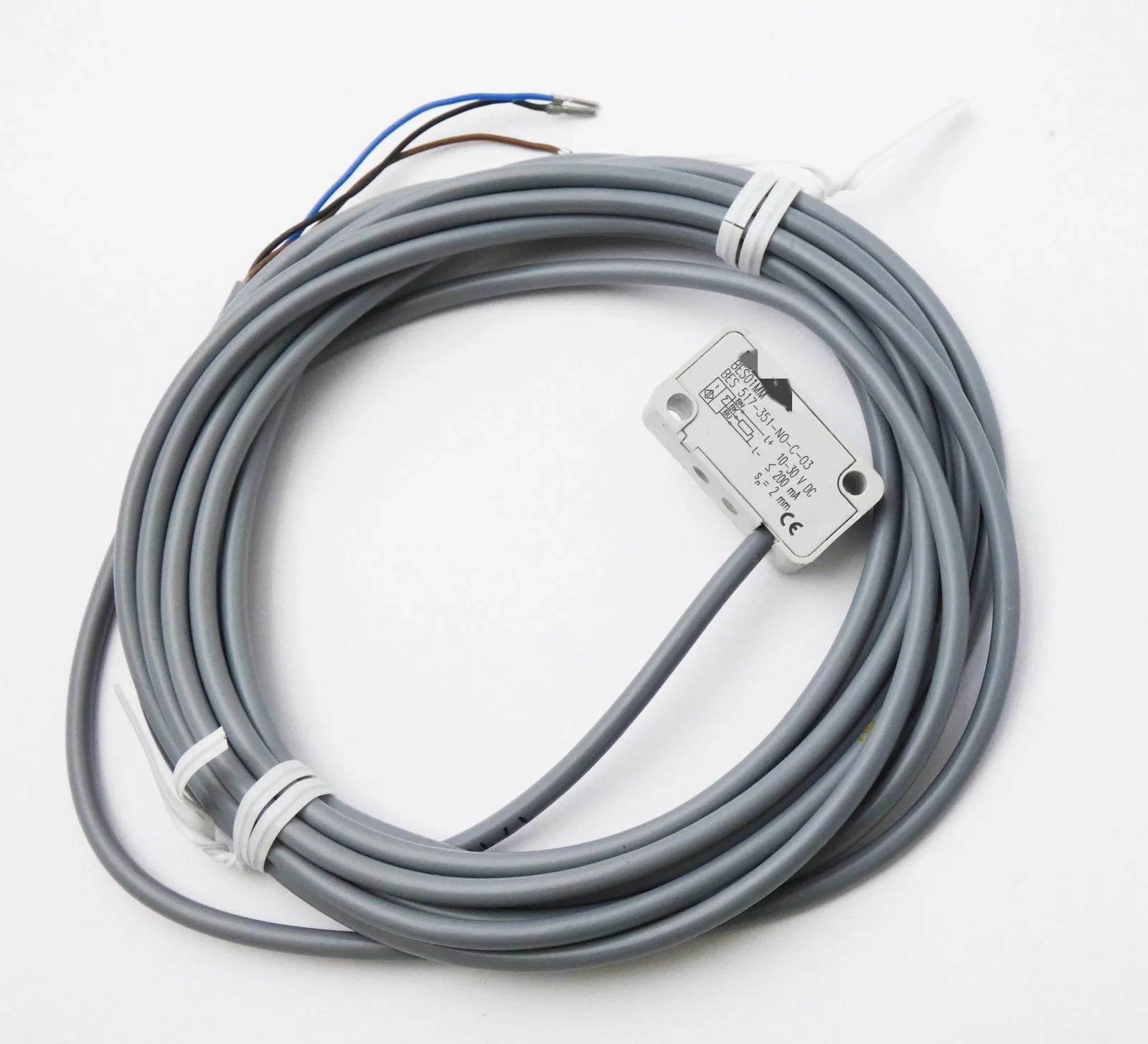 Proximity sensor BES 517-351-NO-C new and original wiith no box