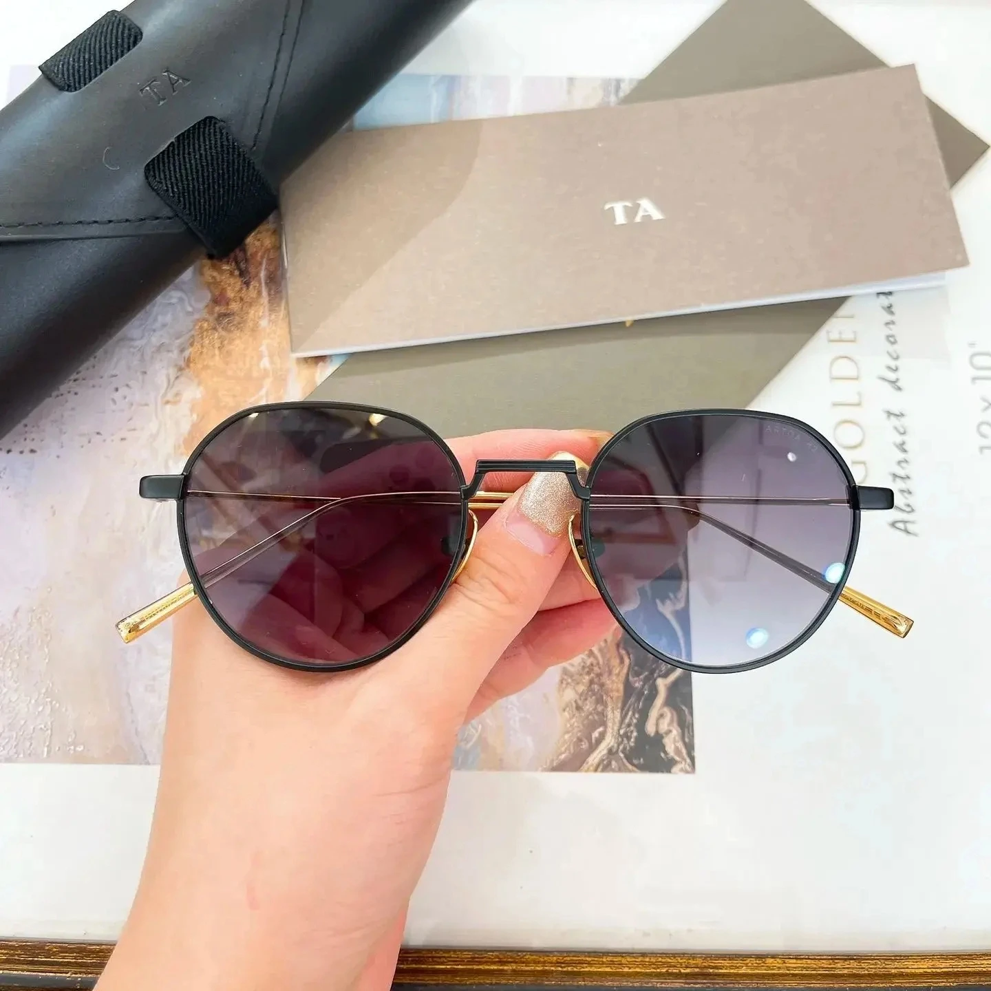 

Оригинальные LIANGCHENDITA DTS162, классические деловые винтажные модные мужские солнцезащитные очки, роскошные высококачественные оправы из сплава, женские очки для пар