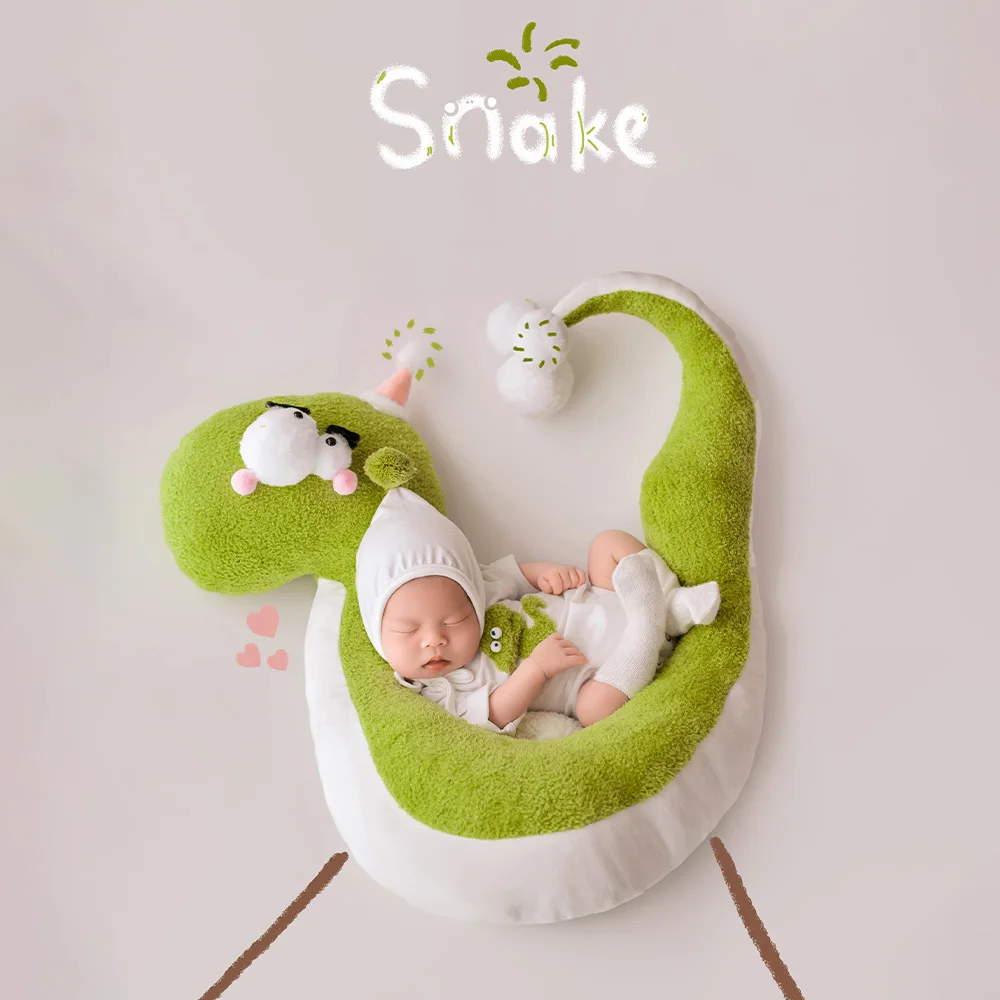 0-1 Month Baby Photography Costume Bodysuit Hat Sock Set Soft Knitted Cartoon Snake Shape Doll Posing Prop Studio Shooting Props