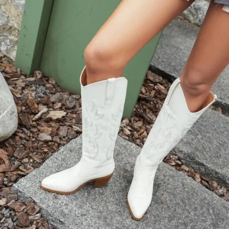

Женские ковбойские сапоги до колена, на танкетке, с вышивкой, белые, красные, розовые, зима 2025