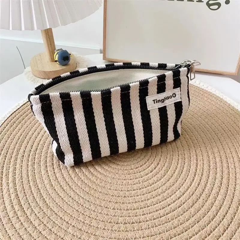 Storage Pouch Striped Cosmetic Bag Fabric Makeup Bag Lightweight Cosmetic Case For Commutes Lipstick Storage Persal Use