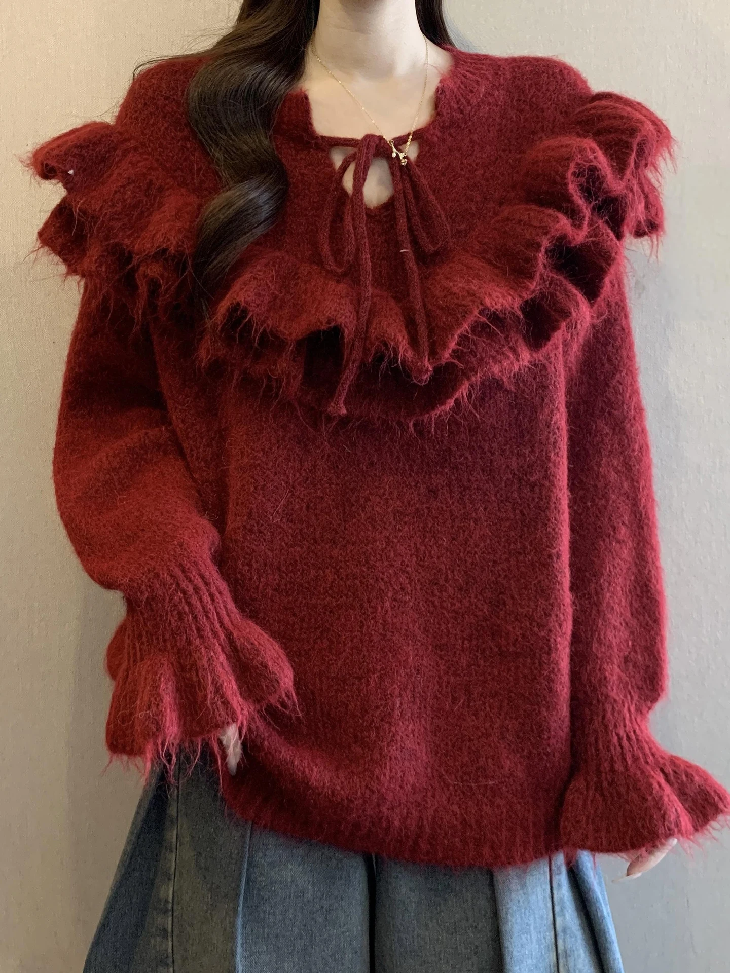 

Красный вязаный свитер женский осенне-зимний свободного кроя с узлом, теплый топ с V-образным вырезом, модный тренд для повседневной носки