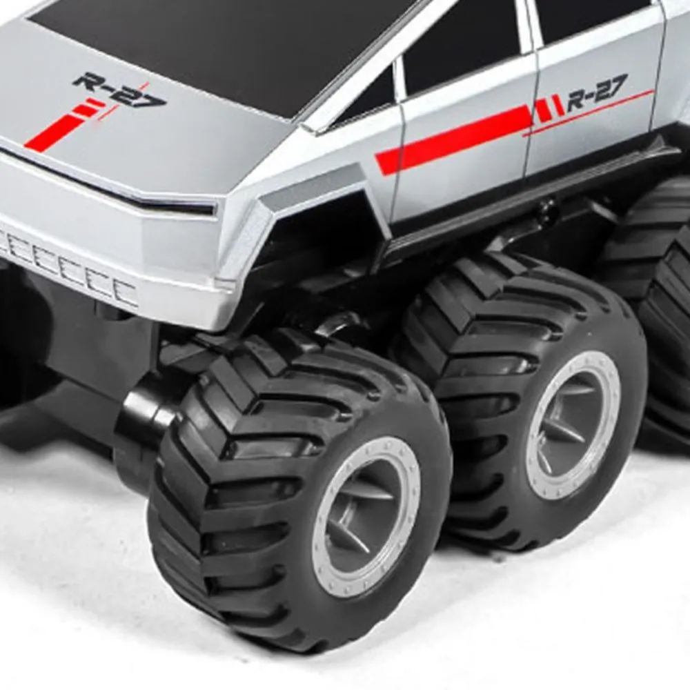 

1：18 2.4G RC Pickup Truck Model Q218 8*8 Amphibious All Terrain Controlled Off Road Cars Stunt Vehicle 360 Rotation RTR Hobby