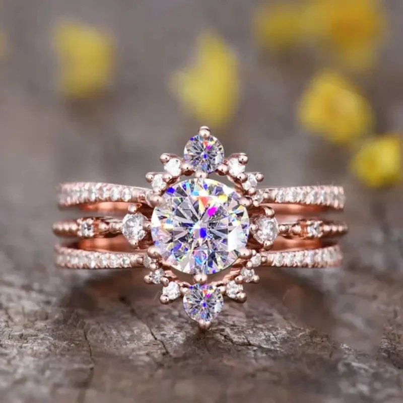 Huitan Opulente Verlobungs-Fingerringe für Frauen, edler, glänzender Zirkonia-Zubehör, trendiger, exquisiter Schmuck in Roségold