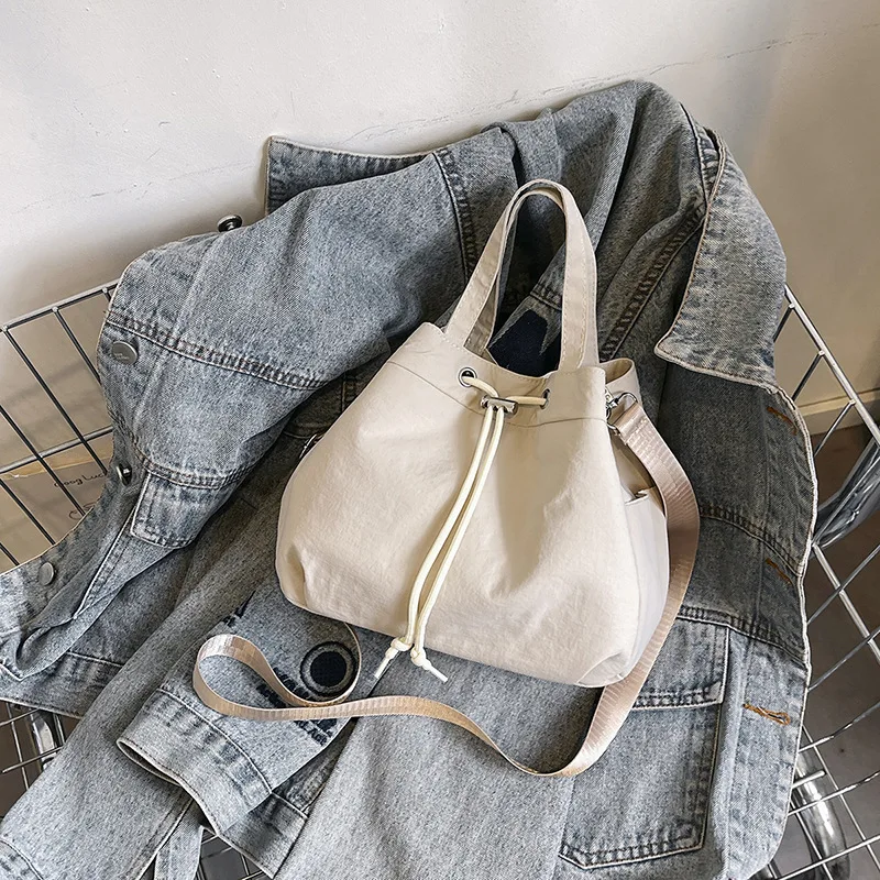 

Шикарная минималистичная женская сумка через плечо 2024, модный слинг с верхней ручкой, сумка с внутренним карманом для ежедневного использования и городских поездок на работу ​