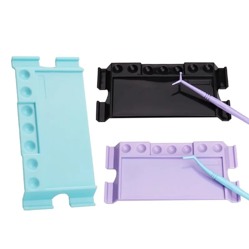 

30Pcs Dental Mixing Wells Bonding Resin Mixing Watering Moisturizing Plate Adhesive Composite Material Plastic Palette Trays