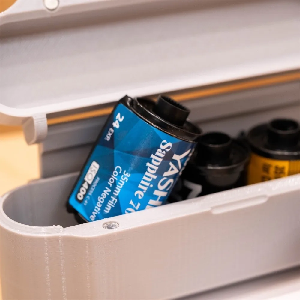 Integrated Film Storage Box Dustproof Lightweight Film Roll Storage Box Flip Cover Anti-Crush 35mm Film Travel Box
