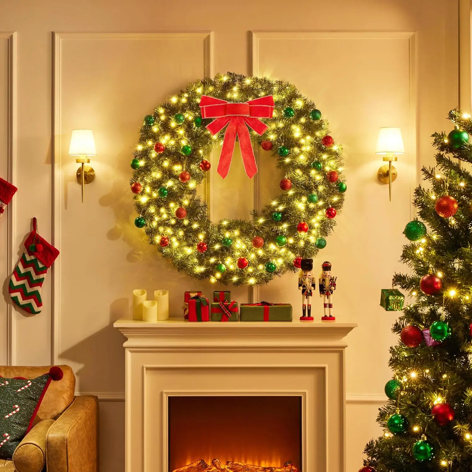 إكليل عيد الميلاد الاصطناعي الكبير مقاس 48 بوصة من Yaheetech، زينة للعطلات مضاءة مسبقًا مع قوس أحمر، 200 مصباح LED ونصائح 720 PVC