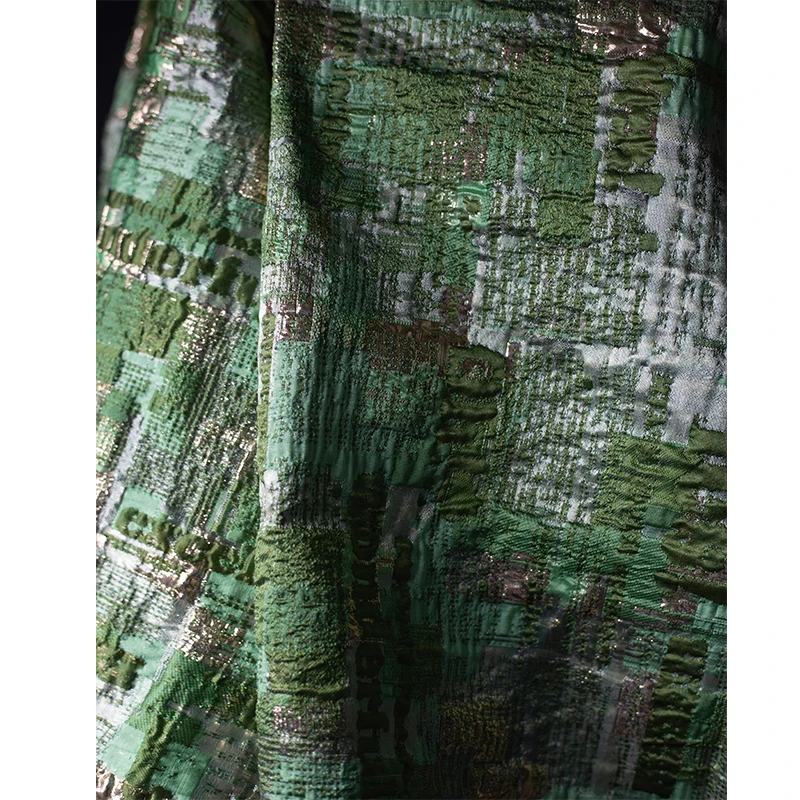 Green and Gold Heavy-duty Ruffled Texture Jacquard Fabric English Newspaper Texture Puffed Large Silhouette Bubble Skirt Fabric