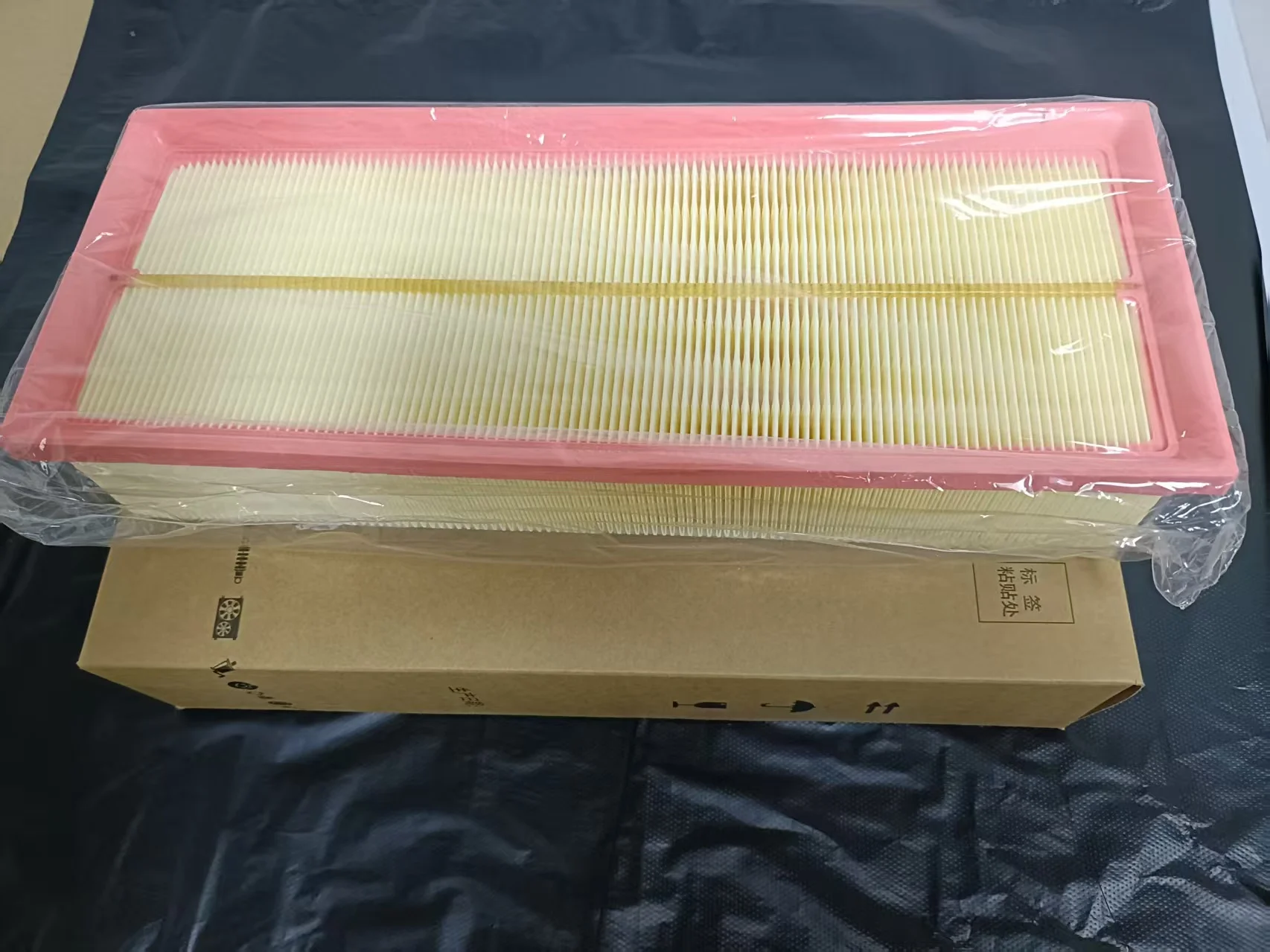 

Air FilterOEM: 1K0129620D For Audi Q3 8U A3 A4 A5 A6 Q5 VW BEETLE CC PASSATJETTA 1K0129620D