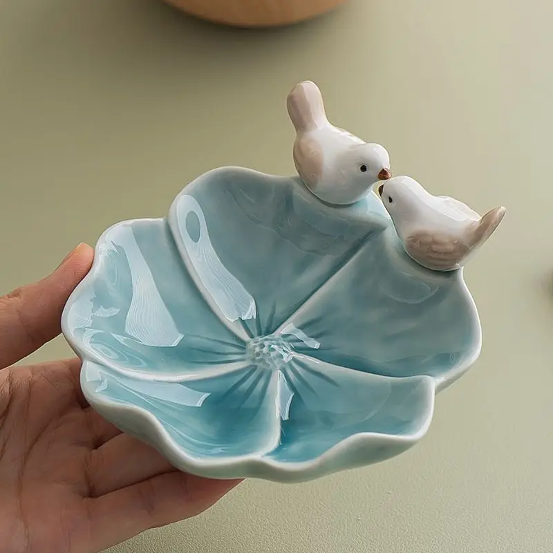 

Ceramic Bird Petal Dim Sum Plate Nut Storage Plate Dipping Sauce Plate