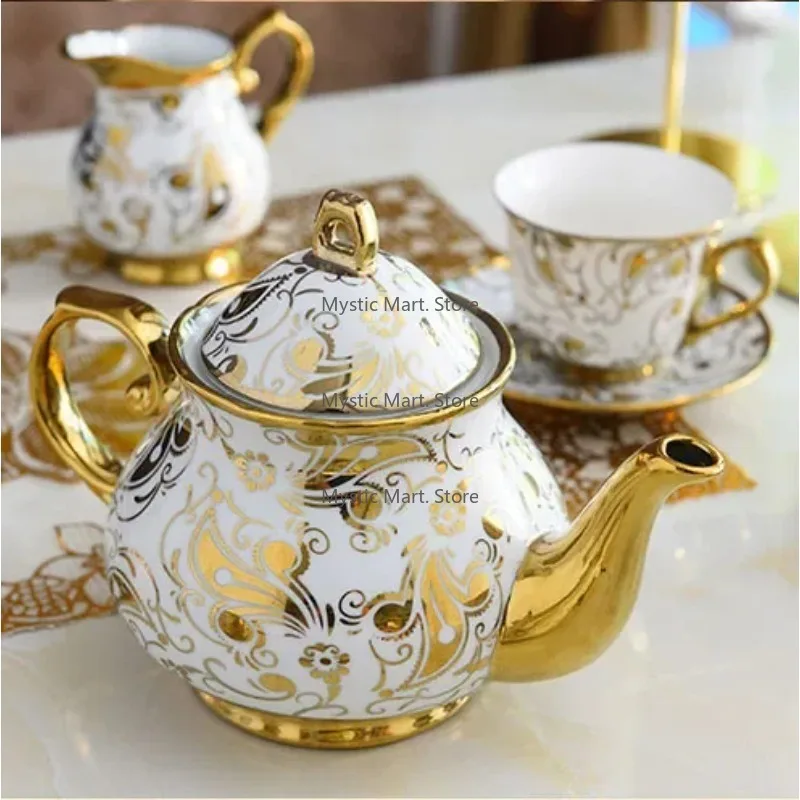 Set da caffè in ceramica europea con tazza da caffè Set britannico di tazze da tè pomeridiano Camelia