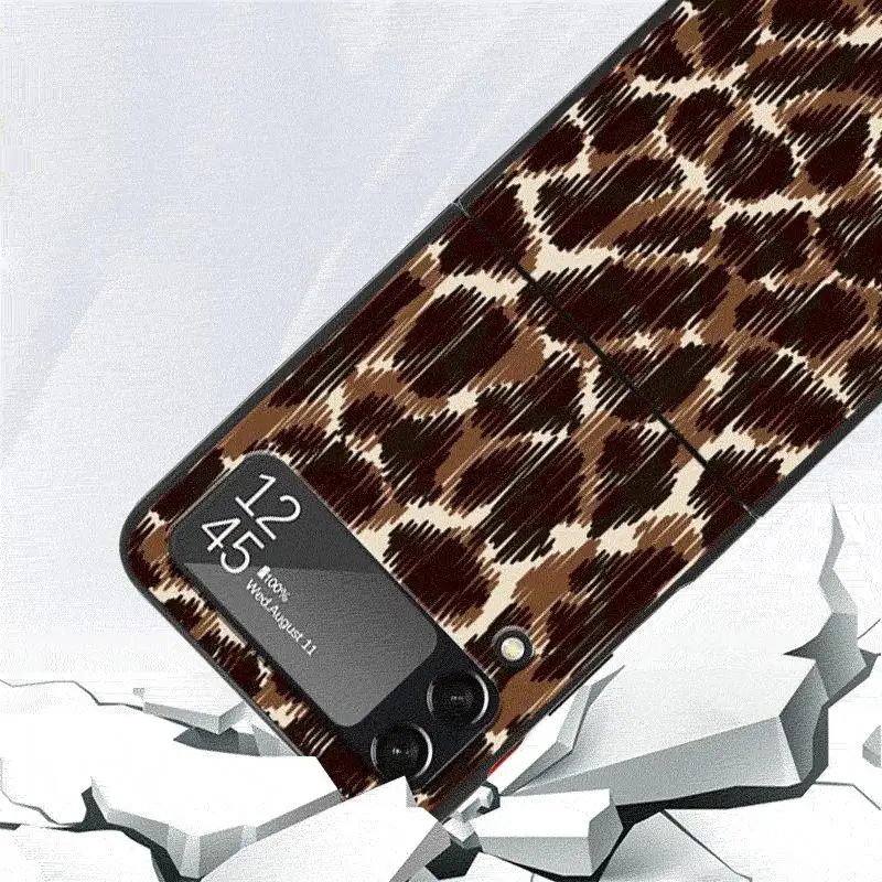 Leopard Print Pattern Case for Samsung Galaxy Z Flip 4 3 5 5G Flip Shockproof Capa 6.7 Inches Black Hard PC ZFlip 4 Phone Cover