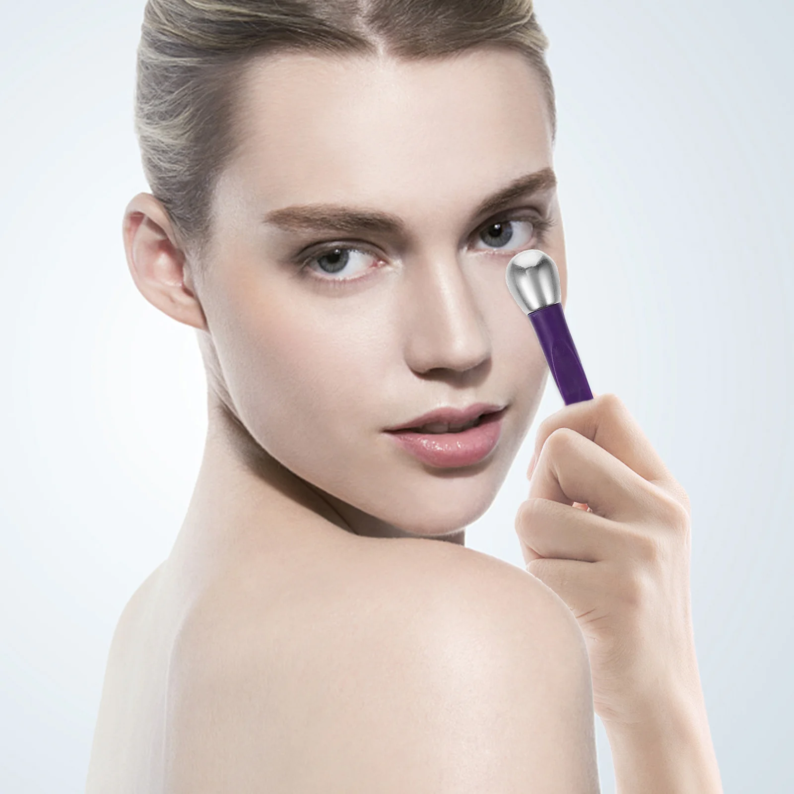 ชุดกระชับผิวหน้าและรอบดวงตา 3 ชิ้น ครีมบำรุงรอบดวงตา พร้อมช้อนนวดแบบพกพา สำหรับผู้หญิงและเด็กผู้หญิง อุปกรณ์แต่งหน้าและดูแลผิวหน้า