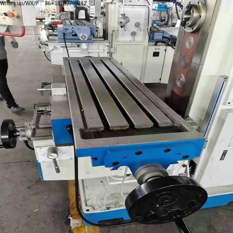 Fresadora universal pesada com mesa rotativa