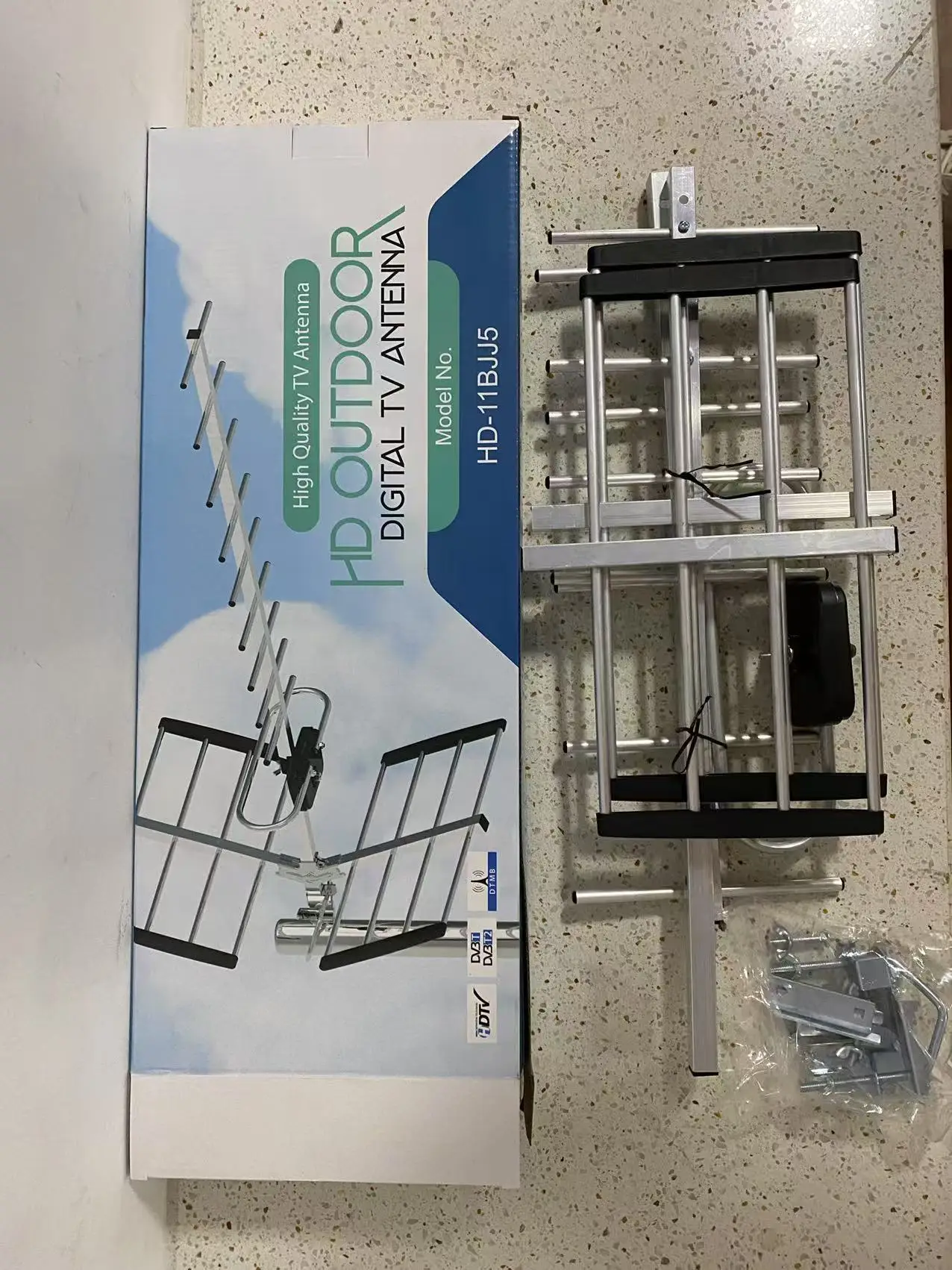 هوائي تلفزيون رقمي عالي الوضوح من Yagi خارجي عالي الدقة مع هوائي تلفزيون بعملي أو سقف يصل إلى 200 ميل، قنوات تلفزيون 4K مجانية 4K